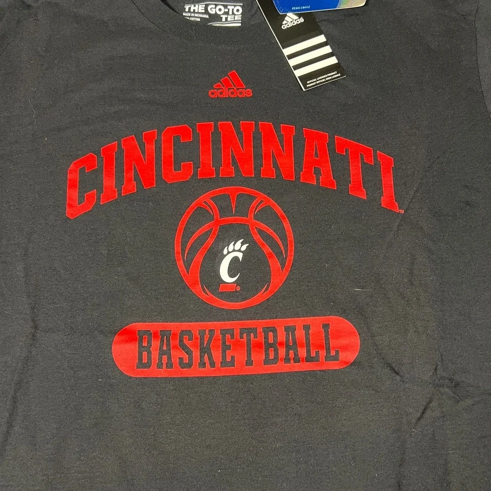 Adidas Mens Large Black Red Bearcats Nass Basketball Short Sleeve T-Shirt‎ NWT
